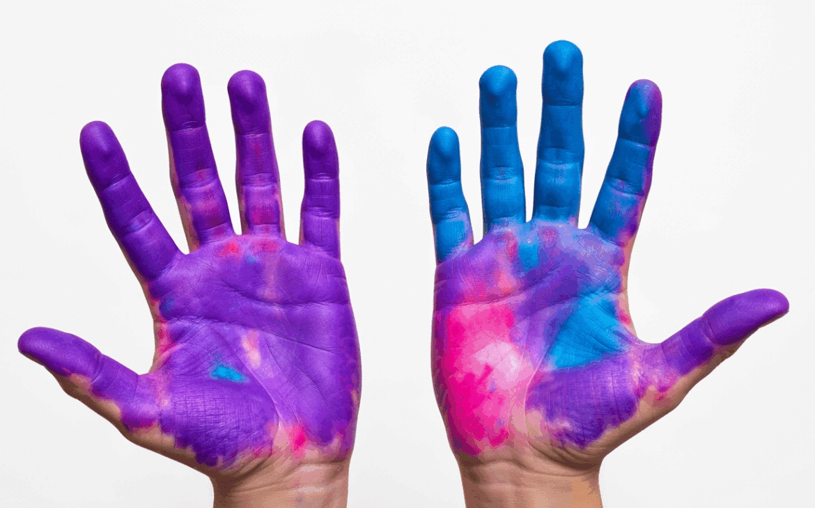 tie-dyed-hands